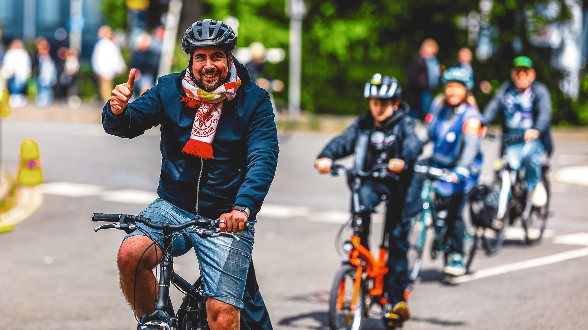 Mit dem Fahrrad nach Brentford